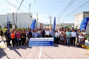 Se muestra adoquinado calle en san andrés cholula