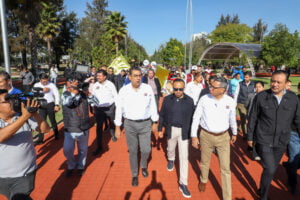 Gobernador Entrando