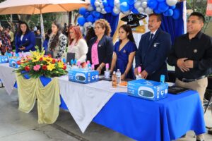 Desde el SMDIF seguiremos apoyando a las escuelas con acciones concretas que se reflejen en su bienestar: Tere Alfaro