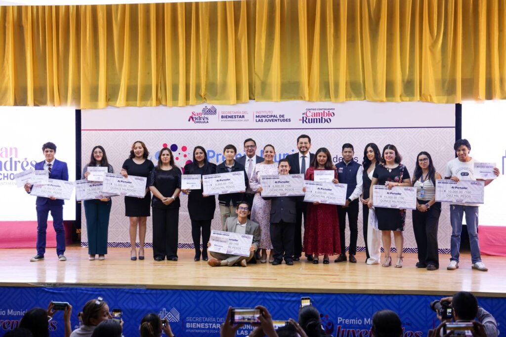 Reconoce Lupita Cuautle a la juventud sanandreseña