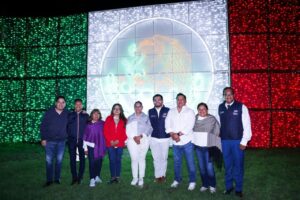 San Andrés Cholula se ilumina con espíritu patrio