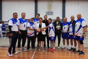 Tere Alfaro premia a ganadores del “Torneo de Cachibol Cuautlancingo 2025”