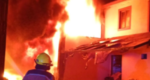 Sin víctimas humanas: incendio en ferretería de Cuautlancingo fue por pirotecnia