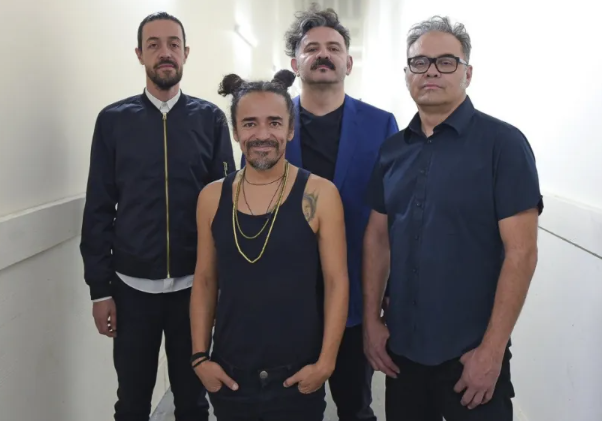 Café Tacvba cuestiona el modelo del streaming musical