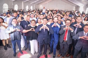 Parejas formalizan su unión en jornada de matrimonios colectivos