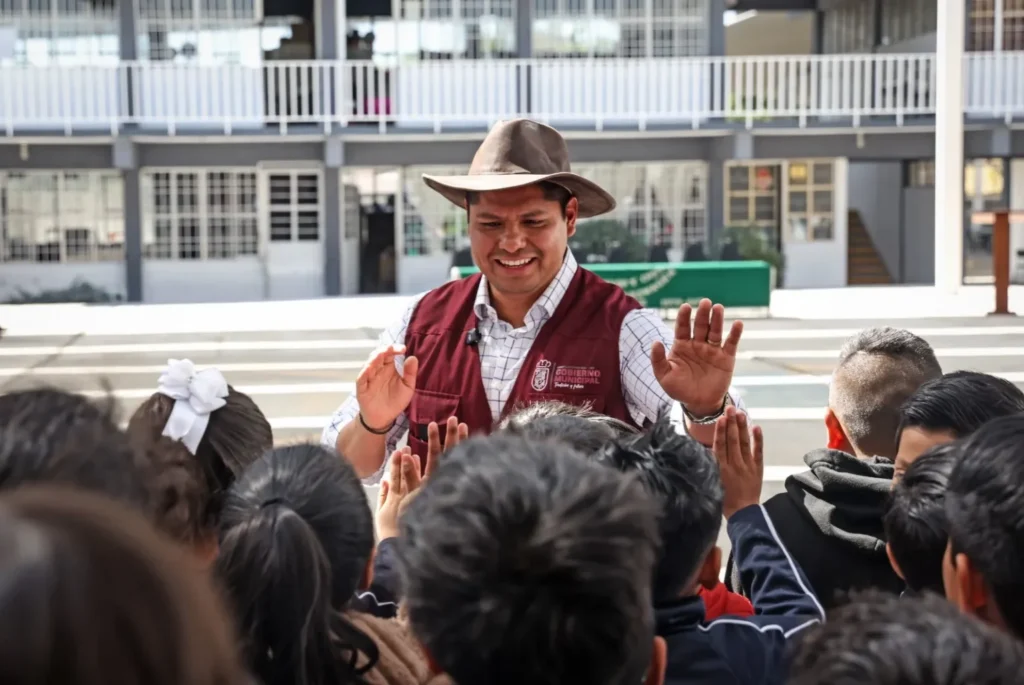 Ayuntamiento entrega rehabilitación en primaria Miguel Hidalgo y Costilla