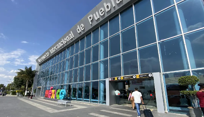 Impulsan conectividad aérea en Puebla con inversión en el Hermanos Serdán