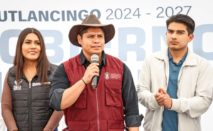 Autoridades entregan obra y benefician a vecinos de San Isidro